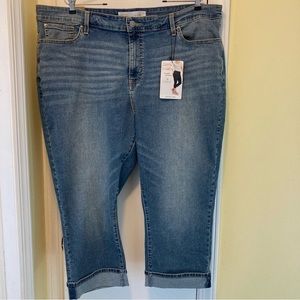 Levis Signature Cropped Jeans